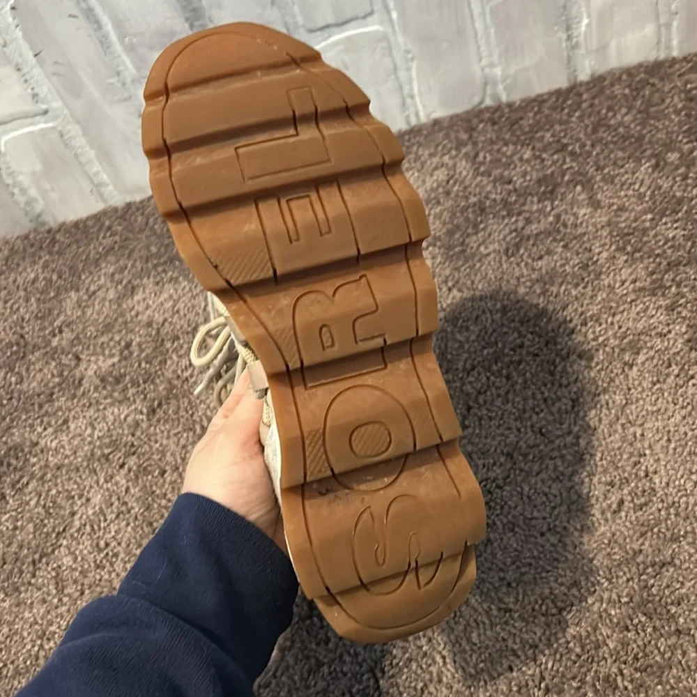 Sorel kinetic lace casual sneakers in tan